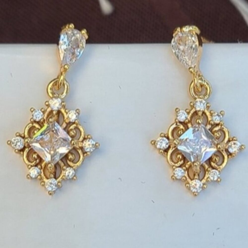 Beautiful Gold Tone Brass Vintage Antique Look Crystal Drop Earrings